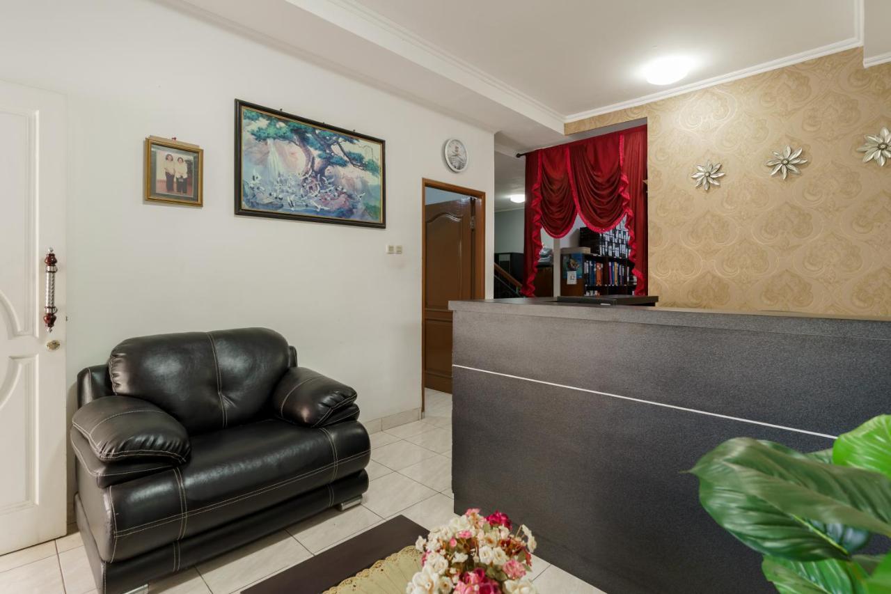 Fast Hous Syariah Bogor Mitra Reddoorz Hotel Exterior photo